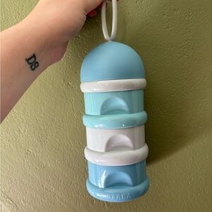 Beaba Blue and White Snack Container